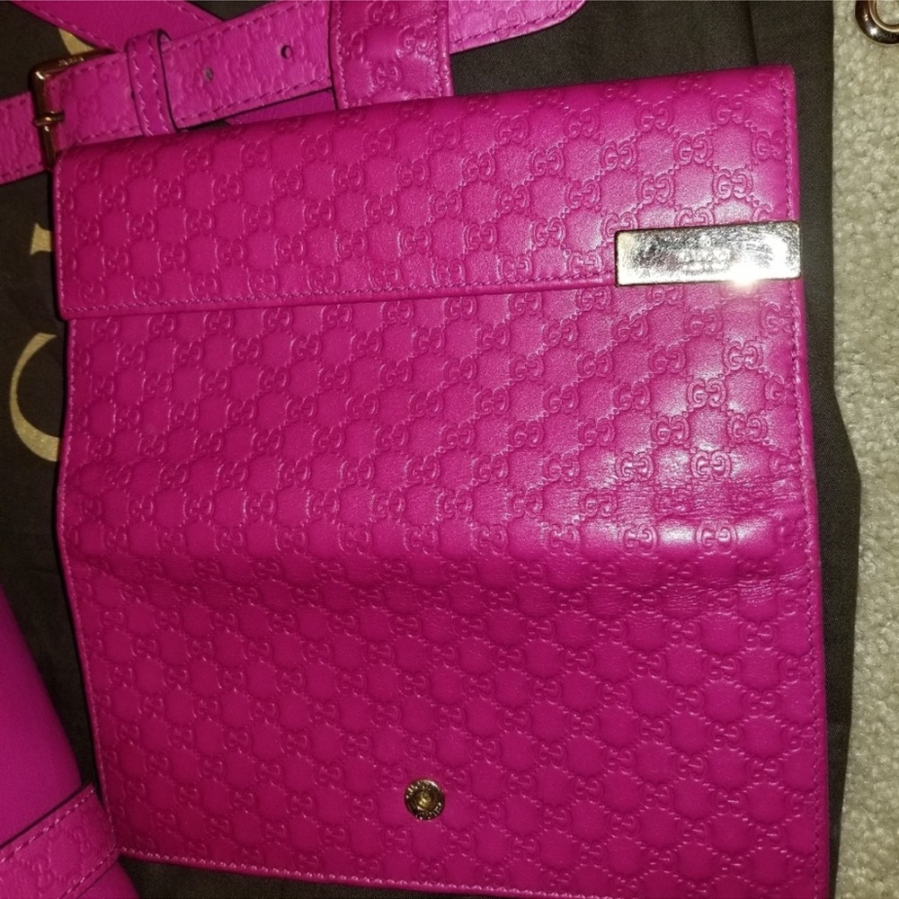 Guccissiam Wallet